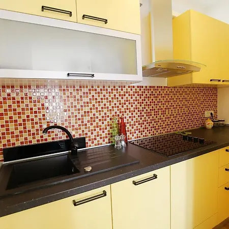 Feel Center Apartment