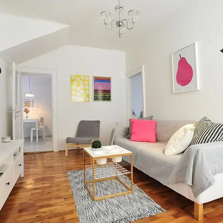 Apartment Feel Center