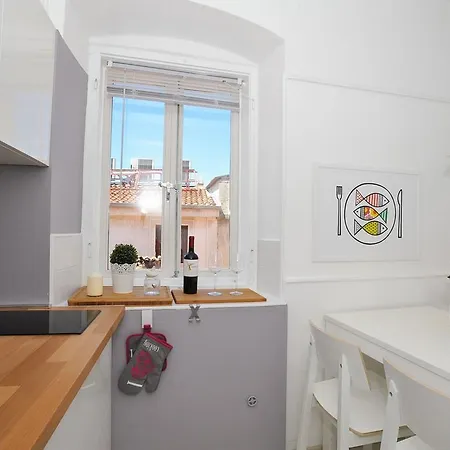 Feel Center Apartment