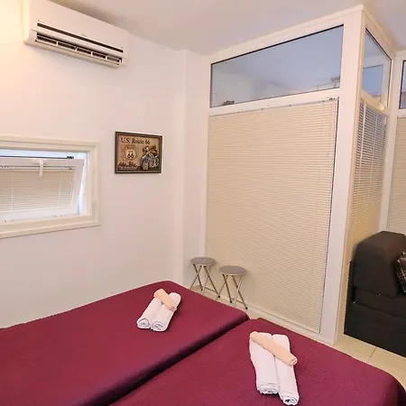 Feel Center