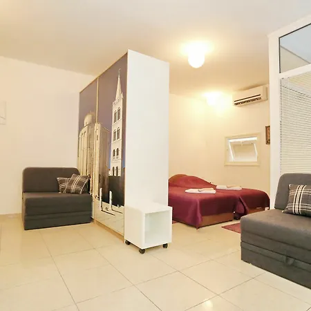 Apartment Feel Center