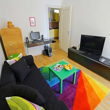 Apartment Feel Center